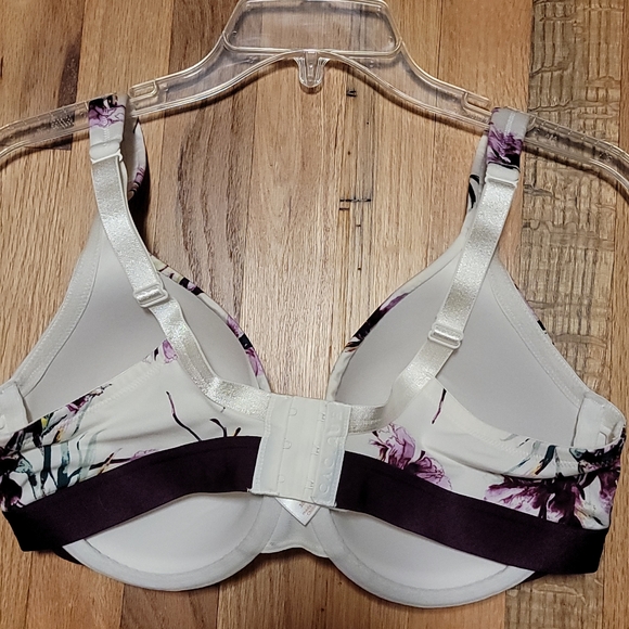 Cacique lightly lined full coverage bra - Picture 2 of 4